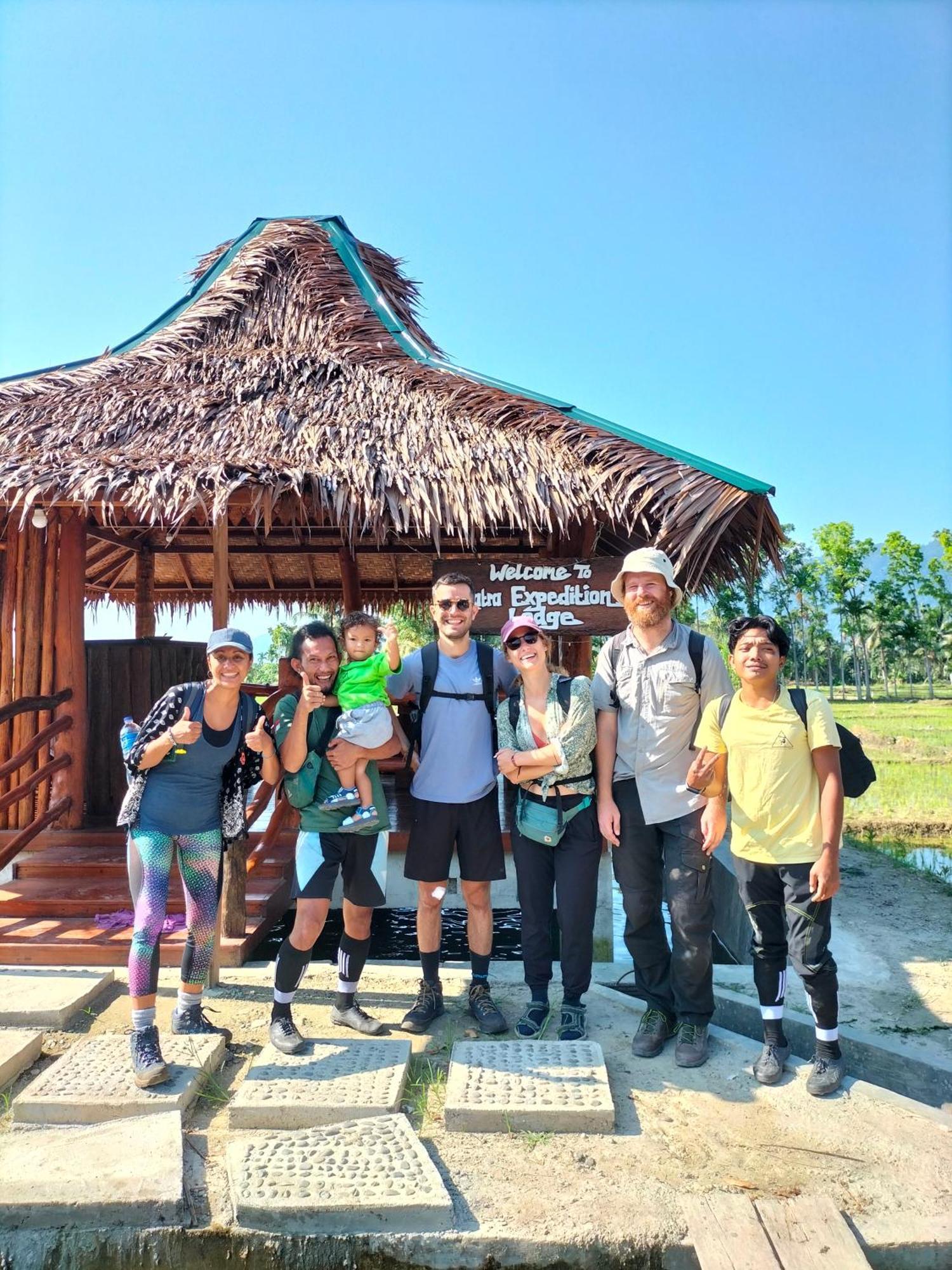 Sumatra Expedition Lodge Bukit Lawang Exterior photo