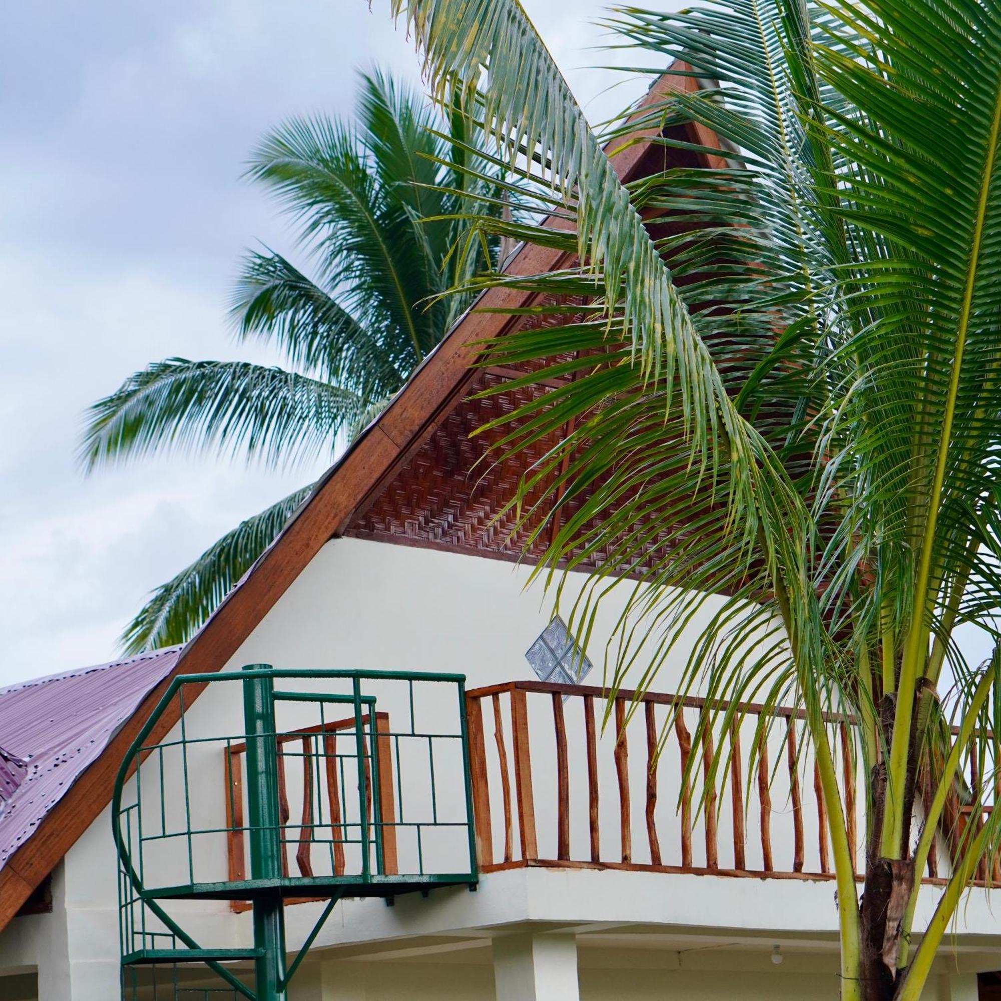 Sumatra Expedition Lodge Bukit Lawang Exterior photo