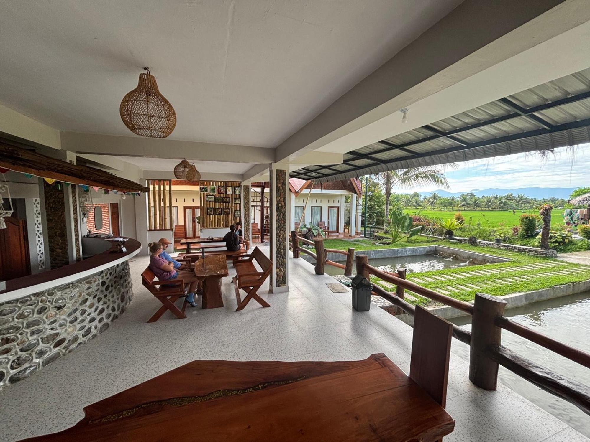 Sumatra Expedition Lodge Bukit Lawang Exterior photo
